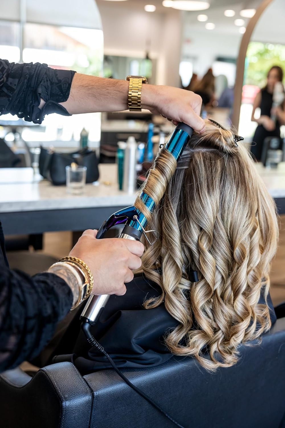 Rizador profesional Nano Titanium con barril extendido perfecto para cabello más largo